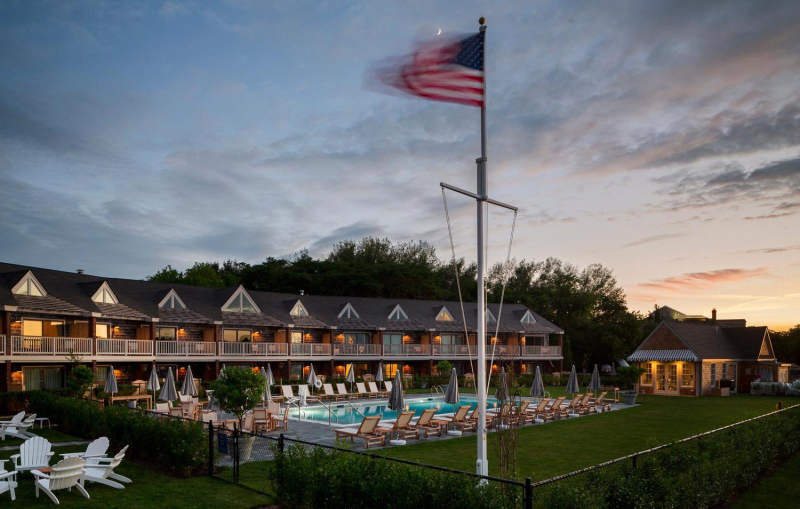 Baron's Cove Hotel 4*